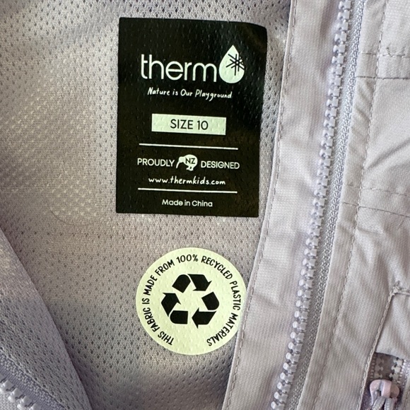 Waterproof/windproof recycled jacket - Picture 2 of 3